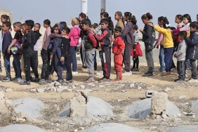 gazze-icin-muzakereler-son-asamada-ama-olumler-devam-ediyor-JCW8VchB.jpg