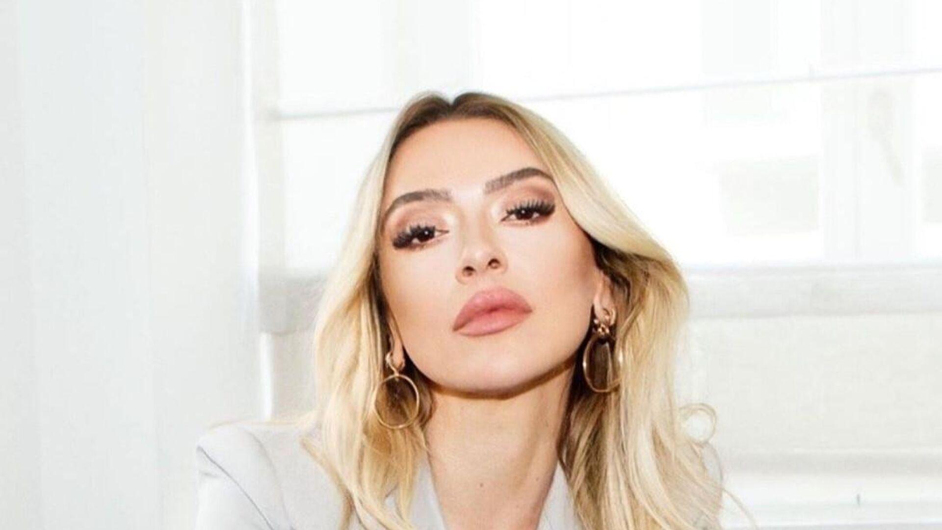 hadise-neden-ayrildigini-yillar-sonra-anlatti-sinan-akcildan-jet-yanit-geldi-dTbcDvYC.jpg