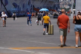 izmir-2023te-1-milyon-653-bin-978-turisti-agirladi-GROk9GwH.jpg