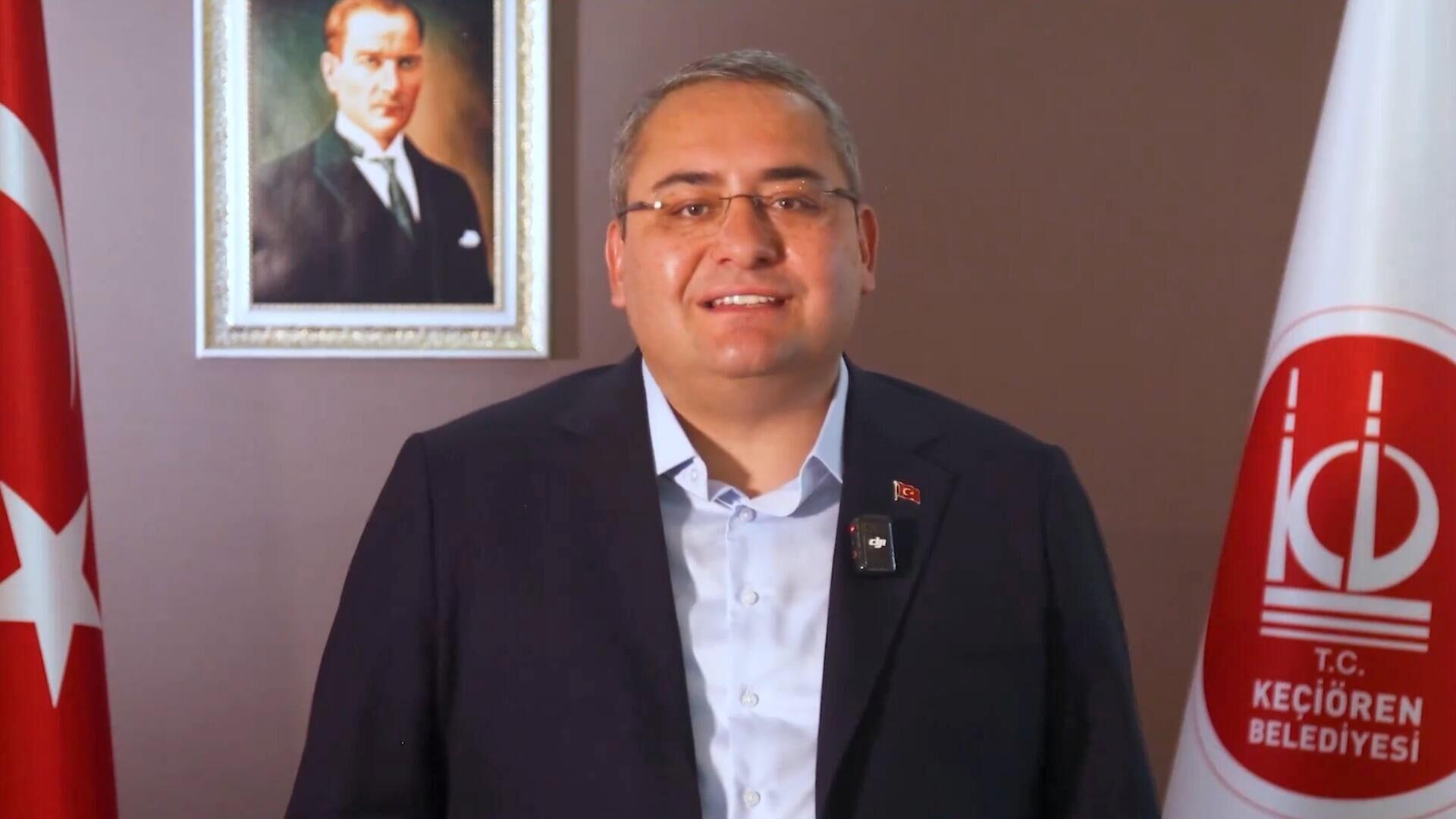kecioren-belediye-baskaninin-babasina-is-isteyen-cocuga-yaniti-tepki-cekti-baban-rusvet-yer-mi-hirsizlik-yapar-mi-fPVd7WFM.jpg