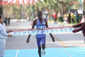 kipkemboi-mersinde-rekor-kirdi-lnb4PdCq.jpg