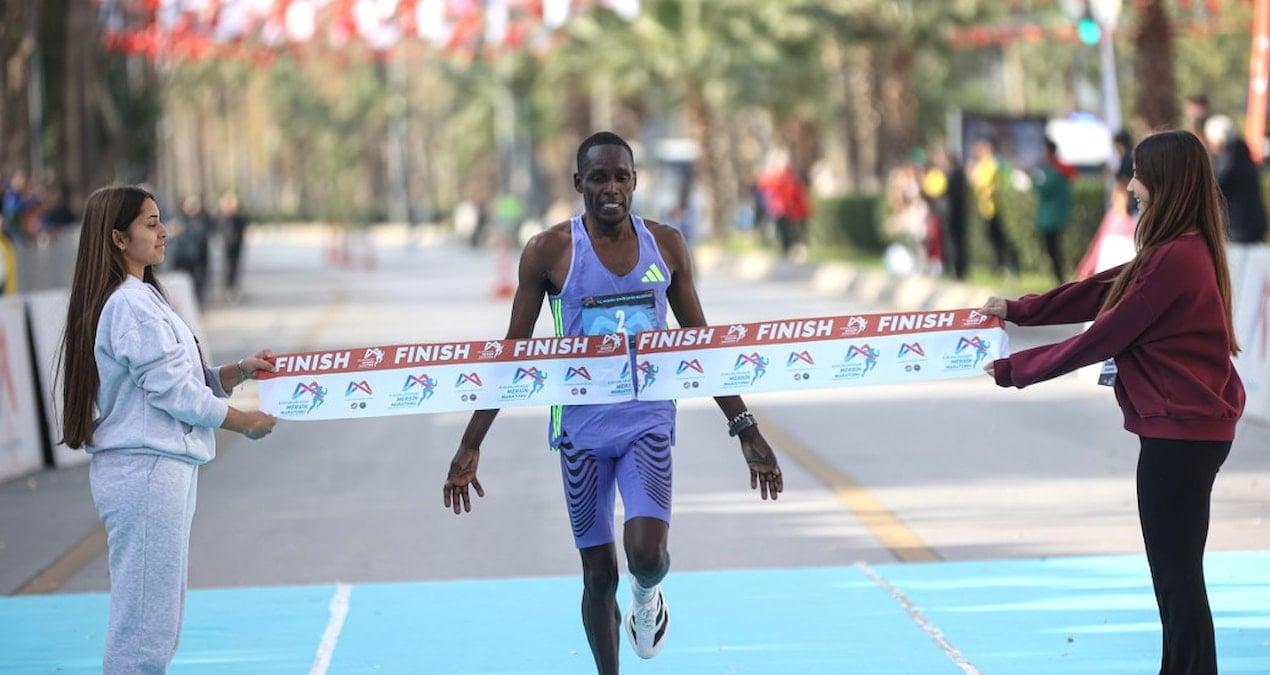 kipkemboi-mersinde-rekor-kirdi-lnb4PdCq.jpg