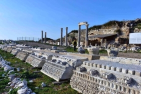 knidos-antik-kentinde-tarihin-izlerini-yeniden-canlandirmak-buyuk-kilisenin-ayaga-kaldirilmasi-GmeB3lyz.jpg