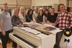 kulturlerin-harmanlandigi-anjelika-akbar-yonetimindeki-mi-minor-oda-korosundan-buyuleyici-bir-konser-deneyimi-SgBFaiE8.jpg