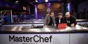 masterchef-turkiyede-elenen-isim-belli-oldu-2-yarismaci-somer-seften-uyari-aldi-FJ1GzzrB.jpg