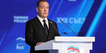 medvedev-en-ufak-bir-intikam-sansi-olmadan-dusmani-yok-etmek-bizim-icin-hayati-onem-tasiyor-OBqg3zk5.jpg