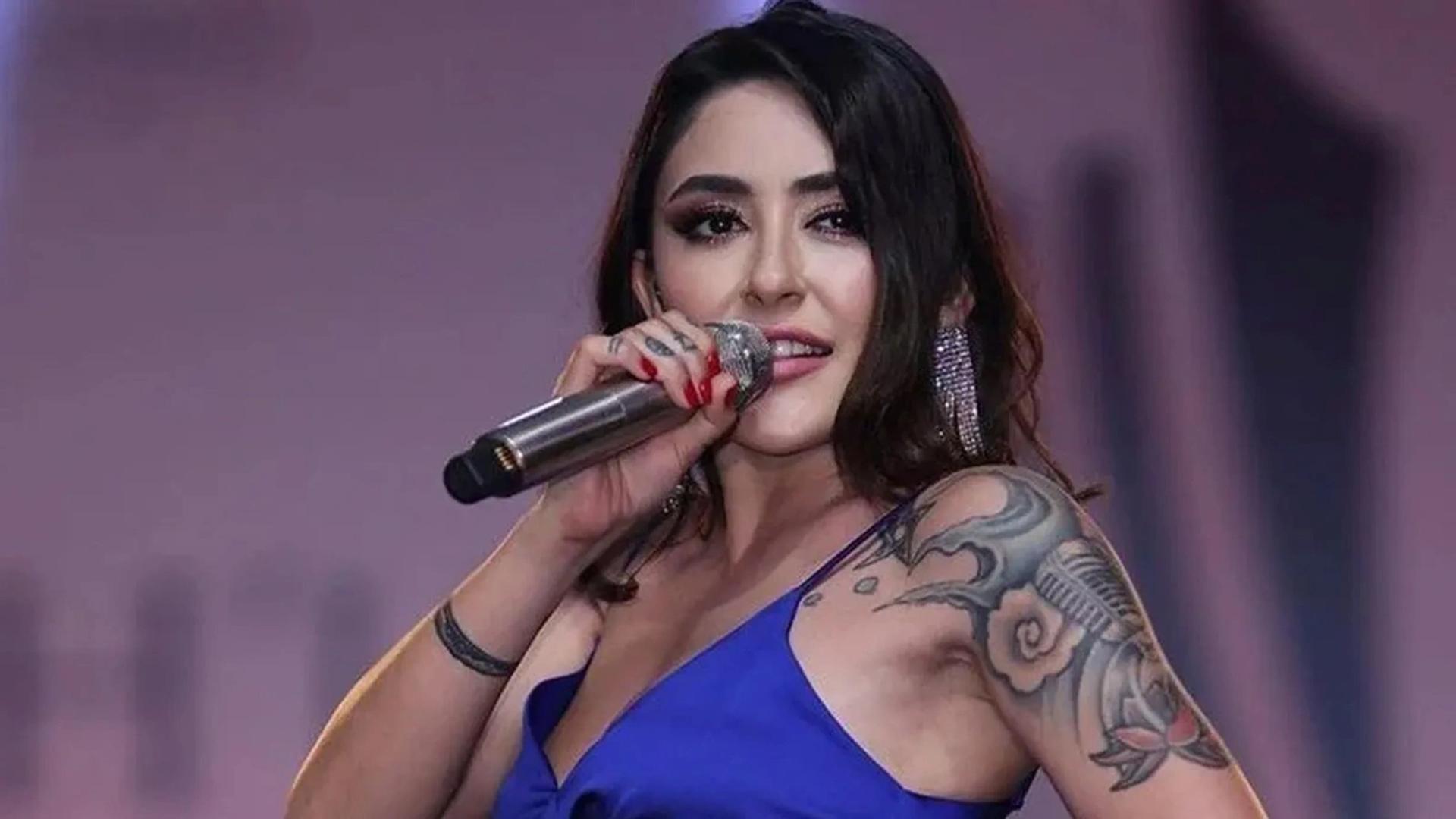 melek-mossodan-ayrilik-iddialarina-aciklama-son-noktayi-koydu-71l3gkHe.jpg