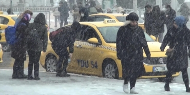 meteoroloji-tehlike-canlarini-caldi-kabus-gibi-bir-3-gun-yasanacak-istanbul-ve-bir-cok-ile-firtina-ve-kar-geliyor-rwe2Xxw7.jpg