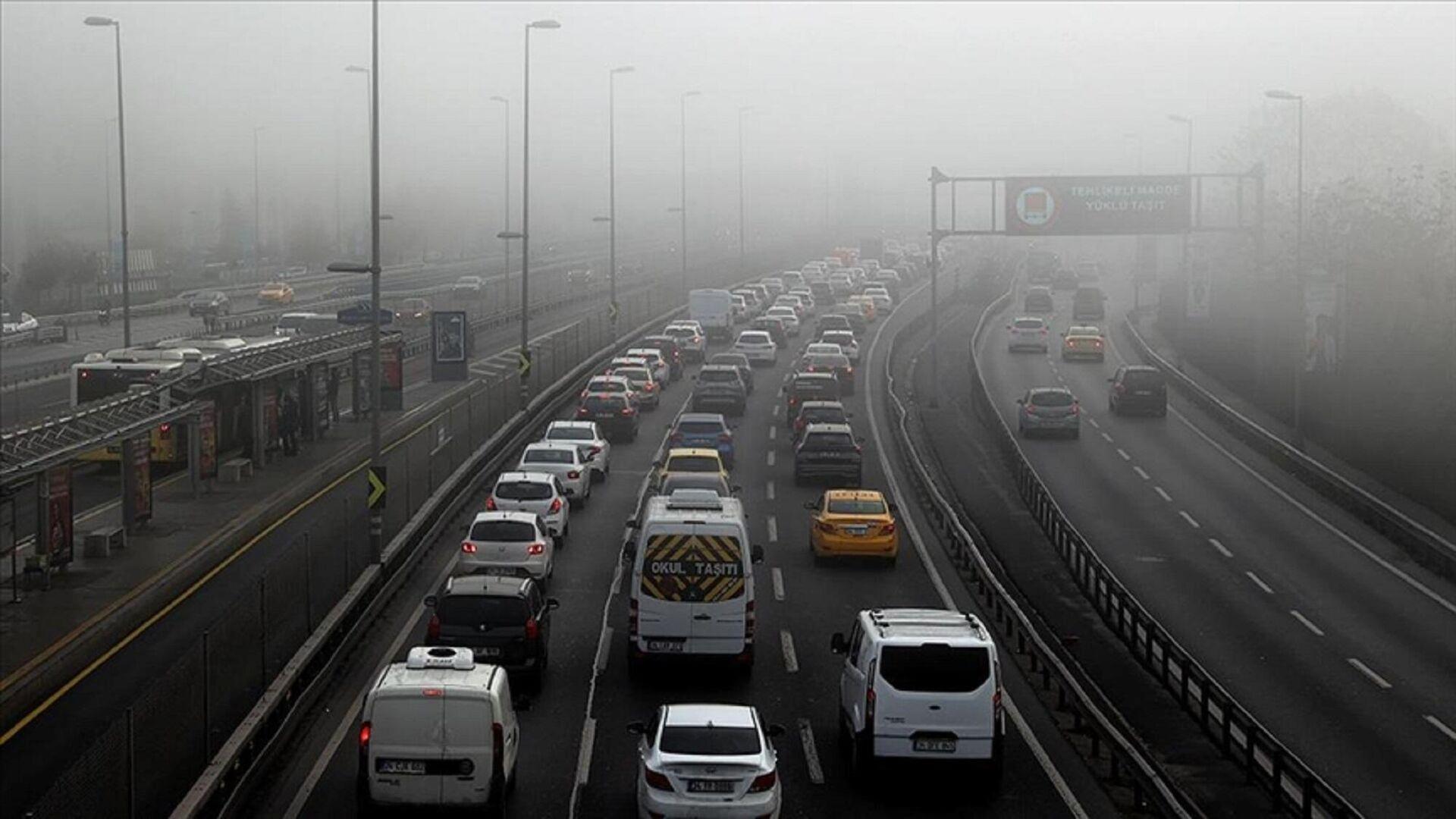 meteoroloji-ve-uzmanlar-uyardi-bu-kokuya-dikkat-cok-tehlikeli-bir-hava-kirliligi-maske-takin-5TgSfa1Z.jpg