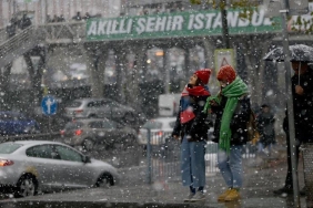 meteorolojide-kuvvetli-yagislar-ve-kar-alarmi-geldi-hava-durumunda-tum-gozler-bu-tarihte-istanbulda-kar-kapida-mi-1UWavOA1.jpg