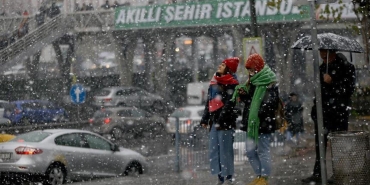 meteorolojide-kuvvetli-yagislar-ve-kar-alarmi-geldi-hava-durumunda-tum-gozler-bu-tarihte-istanbulda-kar-kapida-mi-1UWavOA1.jpg