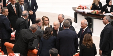 mhp-lideri-bahceli-dem-partili-bakirhani-alkisladi-kurtlerle-diyalog-turkiyeye-buyuk-kazandirir-47eDbas9.jpg