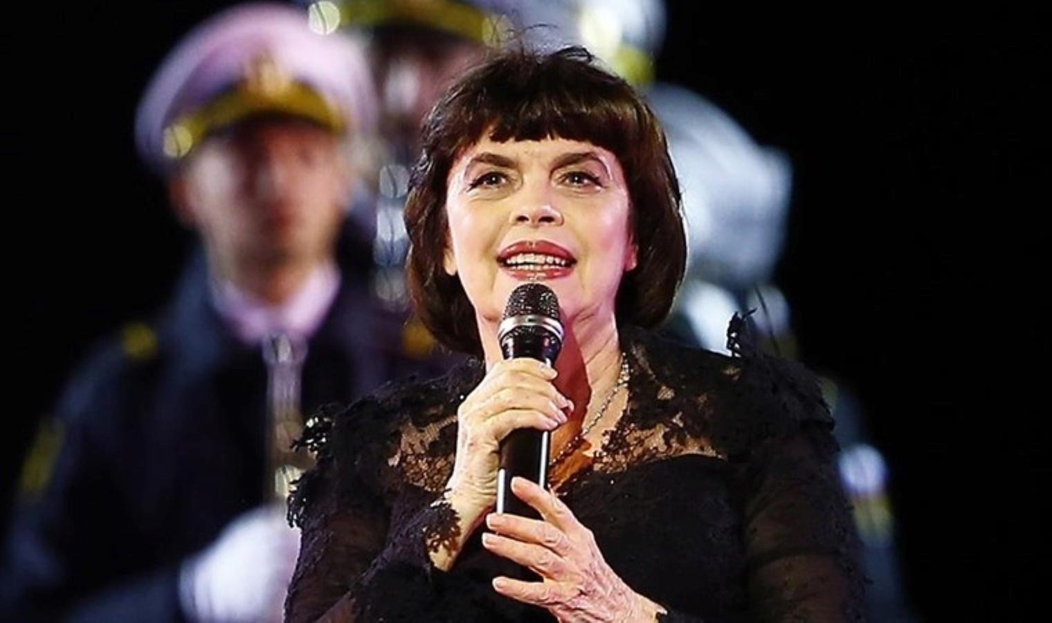mireille-mathieu-20-yil-sonra-turk-dinleyicileriyle-yeniden-bulusmanin-anlami-lbKID3Cj.jpg