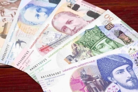 paramiz-degersizlesti-lari-lirayi-eriyor-MKT7GA1w.jpg