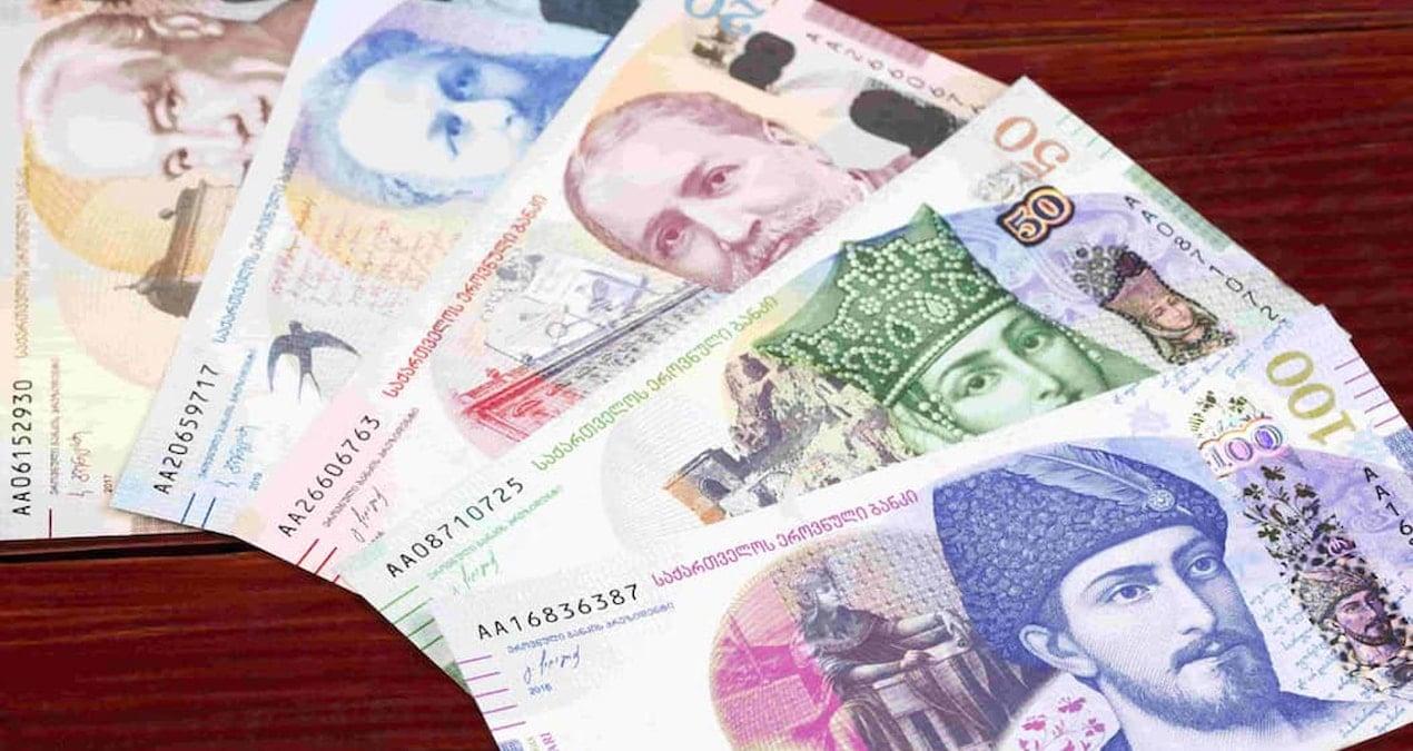 paramiz-degersizlesti-lari-lirayi-eriyor-MKT7GA1w.jpg