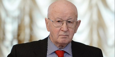 rusya-disisleri-bakanliginin-sevilen-fotografcisi-pesov-hayatini-kaybetti-OnGiyZcC.jpg