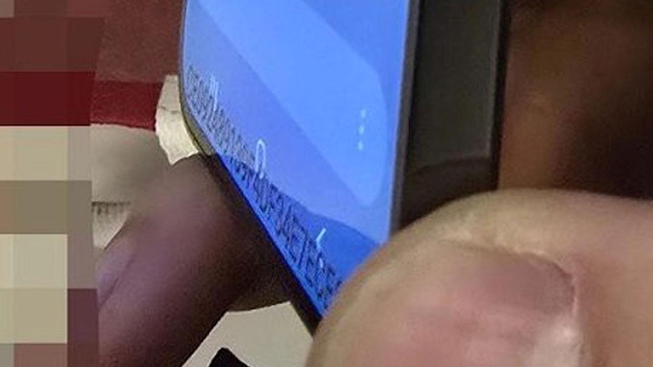 samsungun-gizli-sirlarini-aciga-cikaran-calisani-kapinin-onune-konuldu-aFbPgQWS.jpg