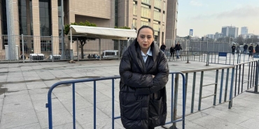 sekiz-yilda-33-basarisiz-ameliyat-genc-kadinin-hayatini-kabusa-cevirdi-tNkAcGxm.jpg