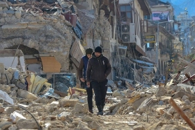 sozcunun-manseti-iktidar-ve-muhalefet-el-ele-deprem-bolgesinde-mucbir-sebep-uygulansin-3fPdmGMr.jpg