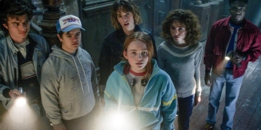 stranger-things-evreninin-derinliklerinde-kesfedilmeyi-bekleyen-ilginc-gercekler-lQSDVEK1.jpg
