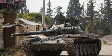 suriyede-savas-tirmaniyor-10-yil-aradan-sonra-ilk-defa-halepe-giris-yapildi-8pZzvbPJ.jpg