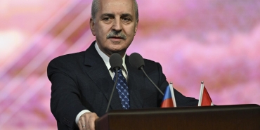 tbmm-baskani-kurtulmustan-suriye-aciklamasi-normallesme-istegimiz-hakiki-sahici-ve-ciddi-bir-adimdi-hlR2jKgy.jpg
