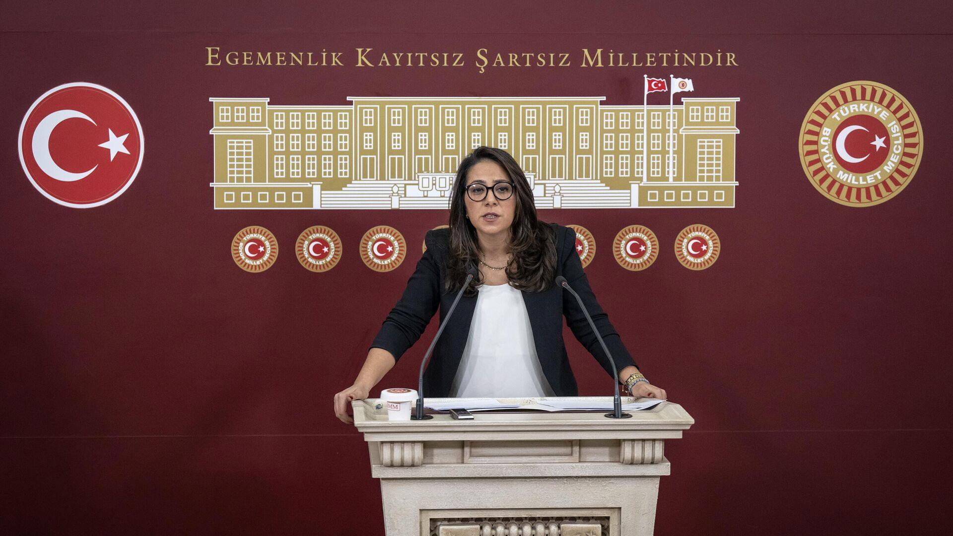 tbmm-genel-kurulunda-tip-milletvekili-kadigile-ceza-TJeaTwf5.jpg