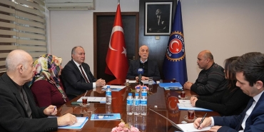 turk-is-baskani-ergun-atalaydan-asgari-ucretle-ilgili-carpici-aciklama-mumkun-degil-6D8H2B1g.jpg