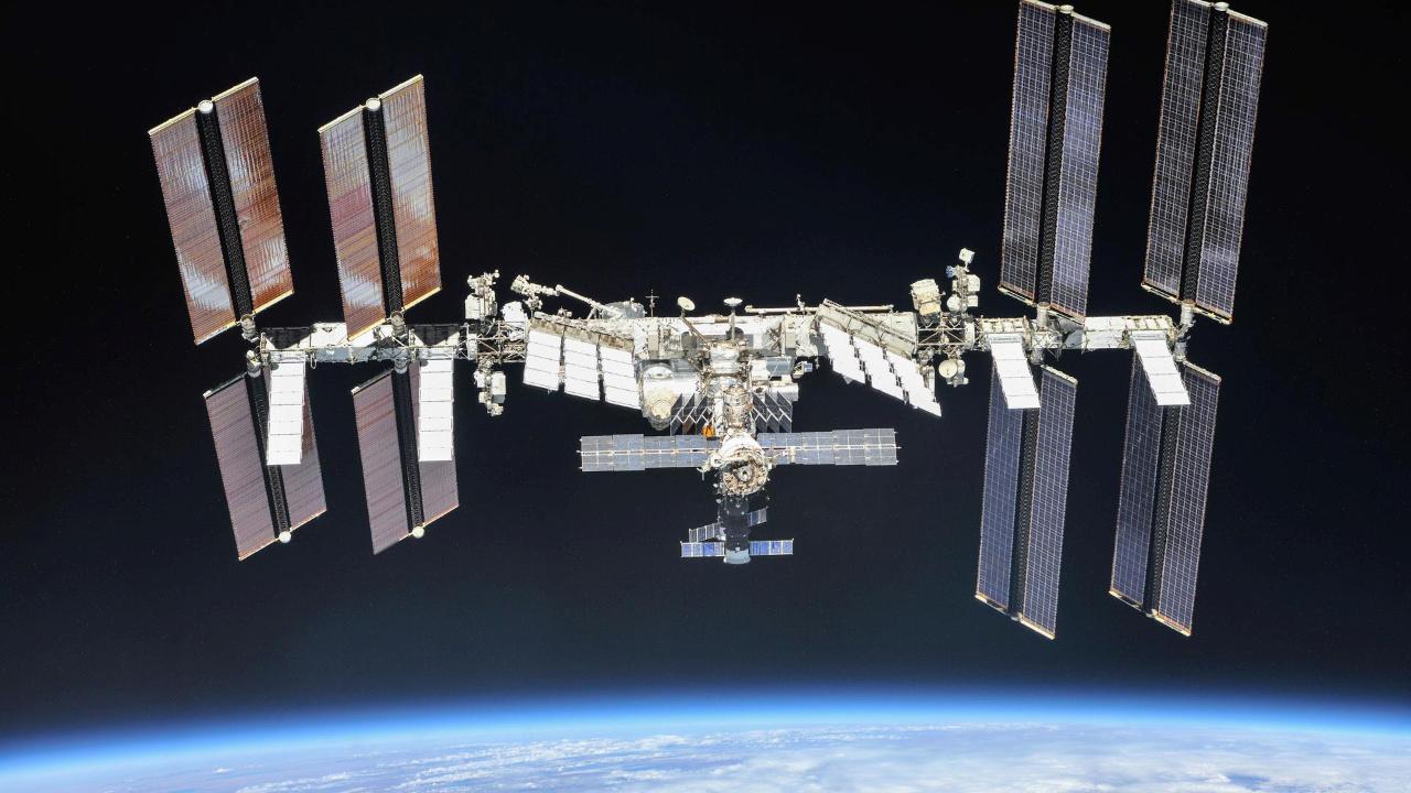 uzayda-bir-macera-iss-astronotu-cuce-galaksilerin-gizemli-guzelliklerini-kesfetti-c8eCgaUe.jpg