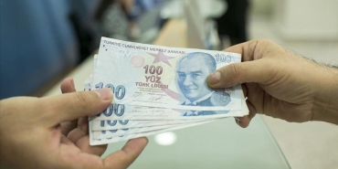zam-senaryolari-yeniden-degerlendiriliyor-memur-ve-emekli-icin-beklenen-zam-oranlari-FeAd3PCC.jpg