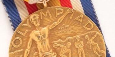 abdde-duzenlenen-ilk-olimpiyatlardan-kalma-nadir-altin-madalya-acik-artirmaya-cikarildi-fQQfKwRp.jpg