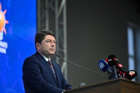 adalet-bakani-tunc-darbecilerin-yazdigi-bir-anayasayla-turkiye-yuzyilinda-yol-katedemeyiz-H5SJfcDT.jpg