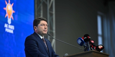 adalet-bakani-tunc-darbecilerin-yazdigi-bir-anayasayla-turkiye-yuzyilinda-yol-katedemeyiz-H5SJfcDT.jpg
