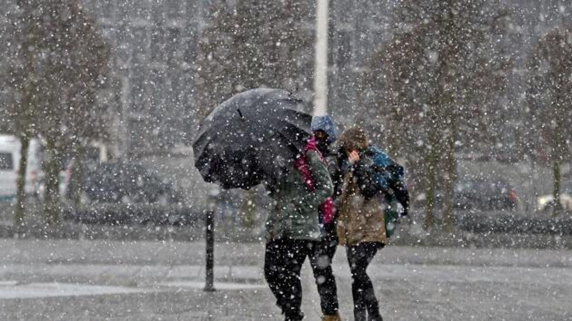 akom-ve-meteorolojiden-kritik-uyari-geldi-istanbul-dahil-13-il-icin-sari-alarm-verildi-balkanlardan-kar-geliyor-P6ArWQmL.jpg