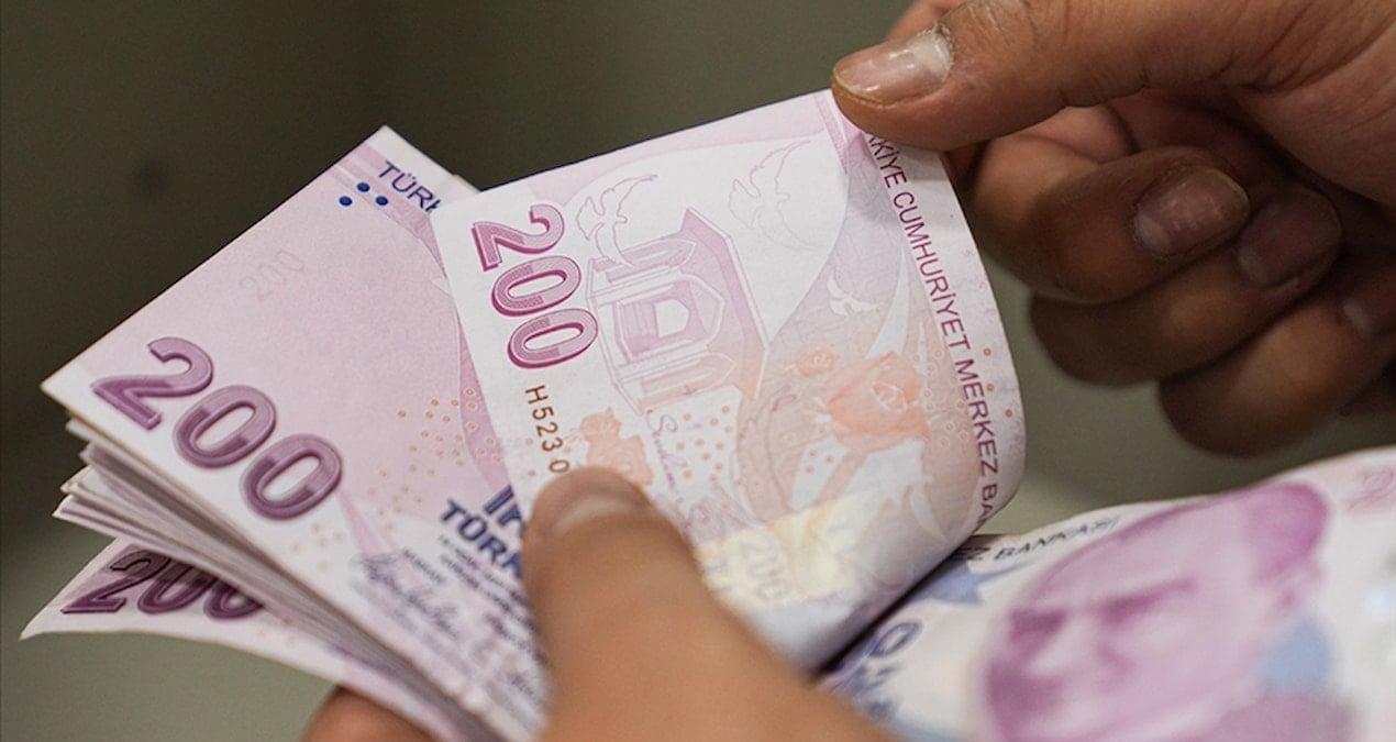 akp-doneminde-kidem-tazminati-asgari-ucretin-18-katina-duserek-tarih-yazdi-kVKKlJKj.jpg