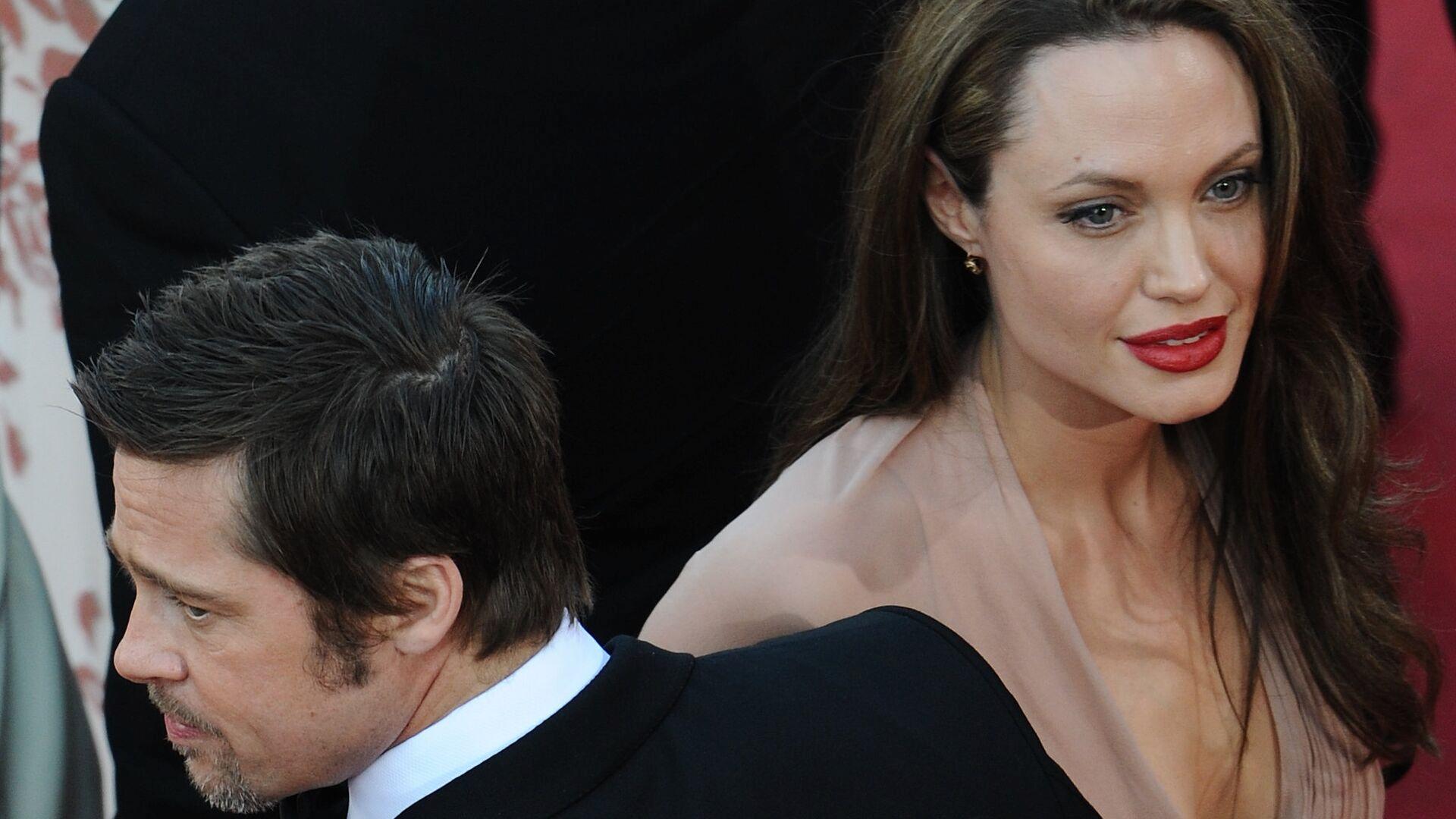 angelina-jolie-ve-brad-pitt-bosanma-davasi-sekiz-yil-sonra-sonuclandi-sqLDwuts.jpg