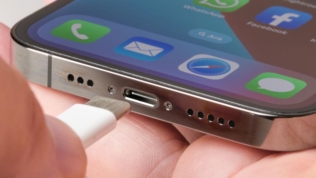 apple-cihazlarini-tehdit-eden-sok-edici-usb-hacking-olayi-TkljdTBz.jpg
