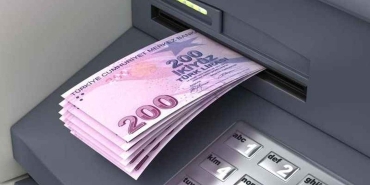 asgari-ucret-hakkinda-kesin-bilgi-emekli-bayram-ikramiyesi-icin-onerilen-rakam-SHv3knT9.jpg