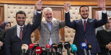 bagcilar-belediye-baskani-secilen-yasin-yildiz-gorevi-devraldi-4Ew5wlvY.jpg