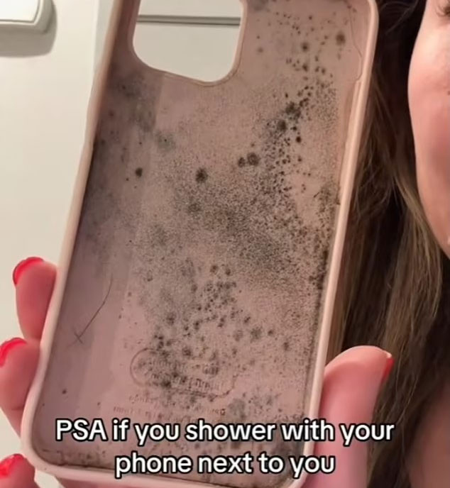 Banyoda Akıllı Telefon Kullanmanın Sağlık Riskleri