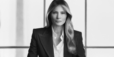 beyaz-sarayda-melania-trump-modasi-esmeye-devam-ediyor-SdYliggA.jpg