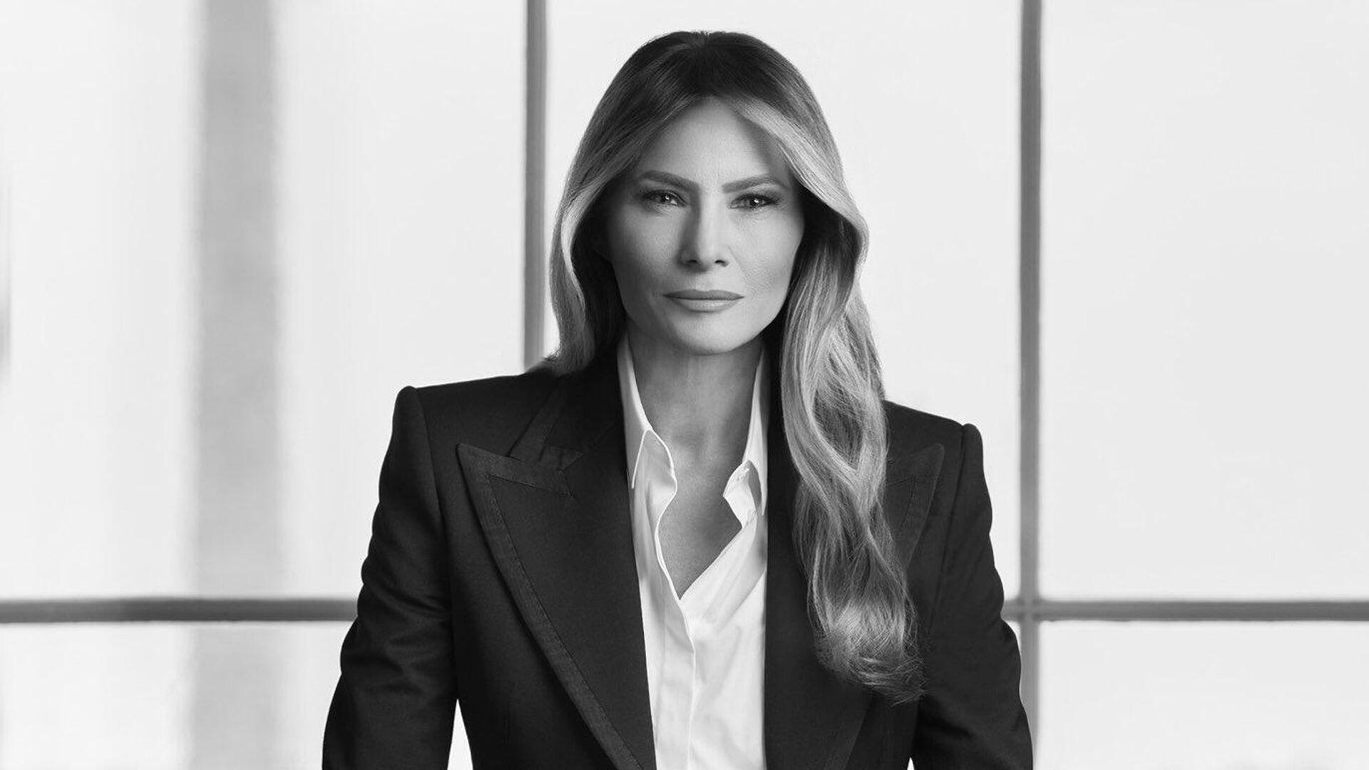 beyaz-sarayda-melania-trump-modasi-esmeye-devam-ediyor-SdYliggA.jpg