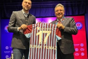 burak-yilmaz-2010-2011-sezonunun-sampiyonu-kim-bwVRFdgH.jpg