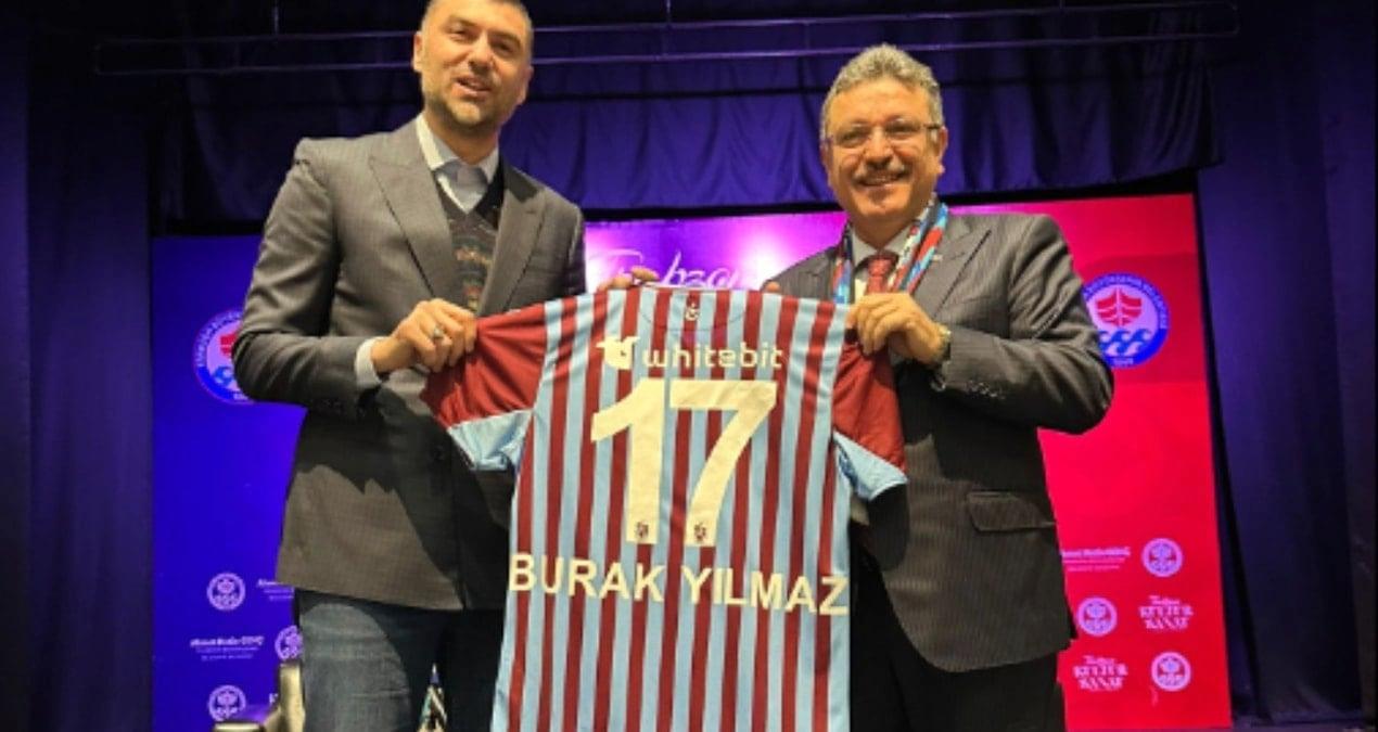 burak-yilmaz-2010-2011-sezonunun-sampiyonu-kim-bwVRFdgH.jpg