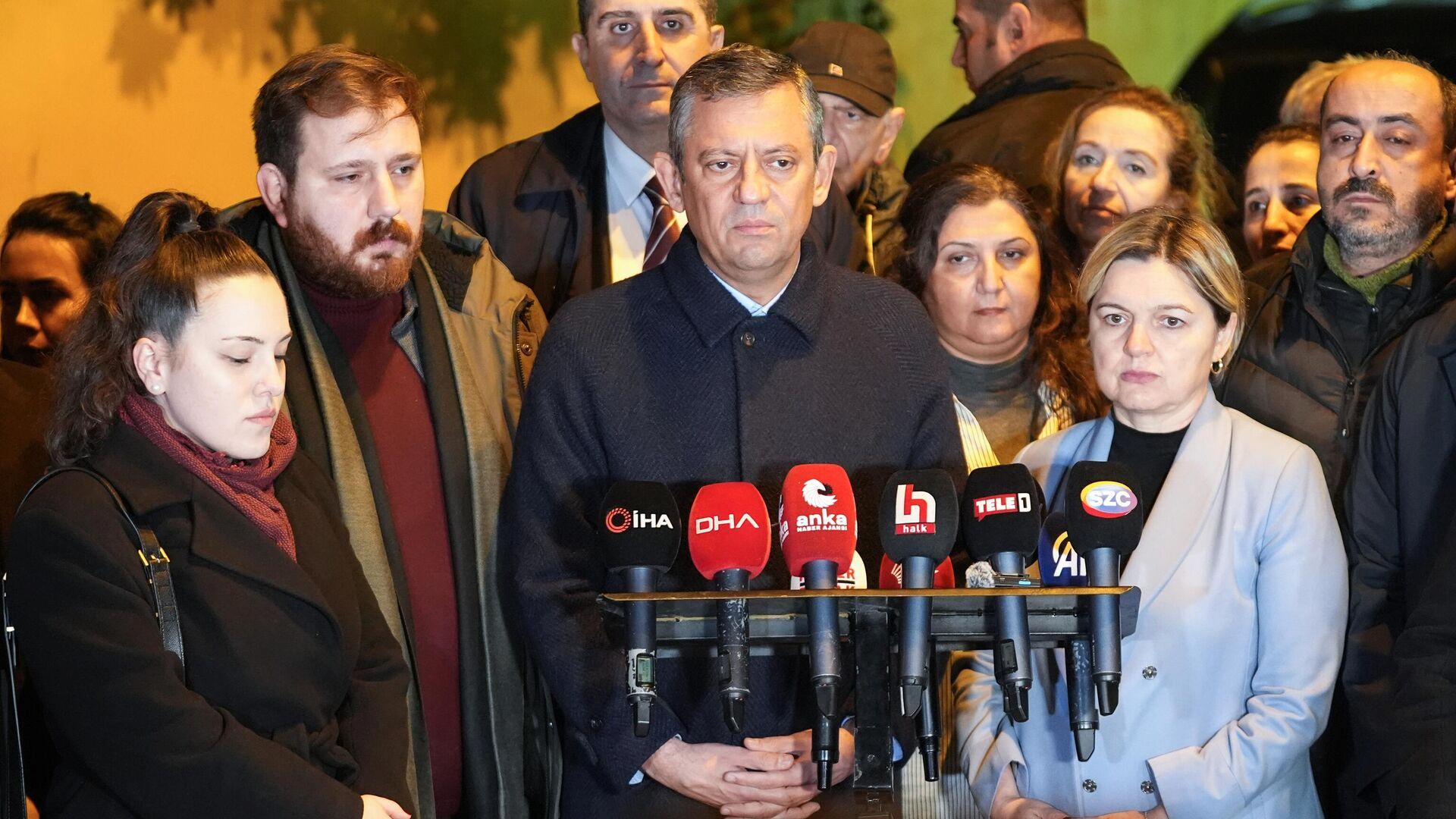 chp-lideri-ozgur-ozel-2025-yili-bu-ulkenin-kurtulus-yili-olacak-Yr9AaeGk.jpg
