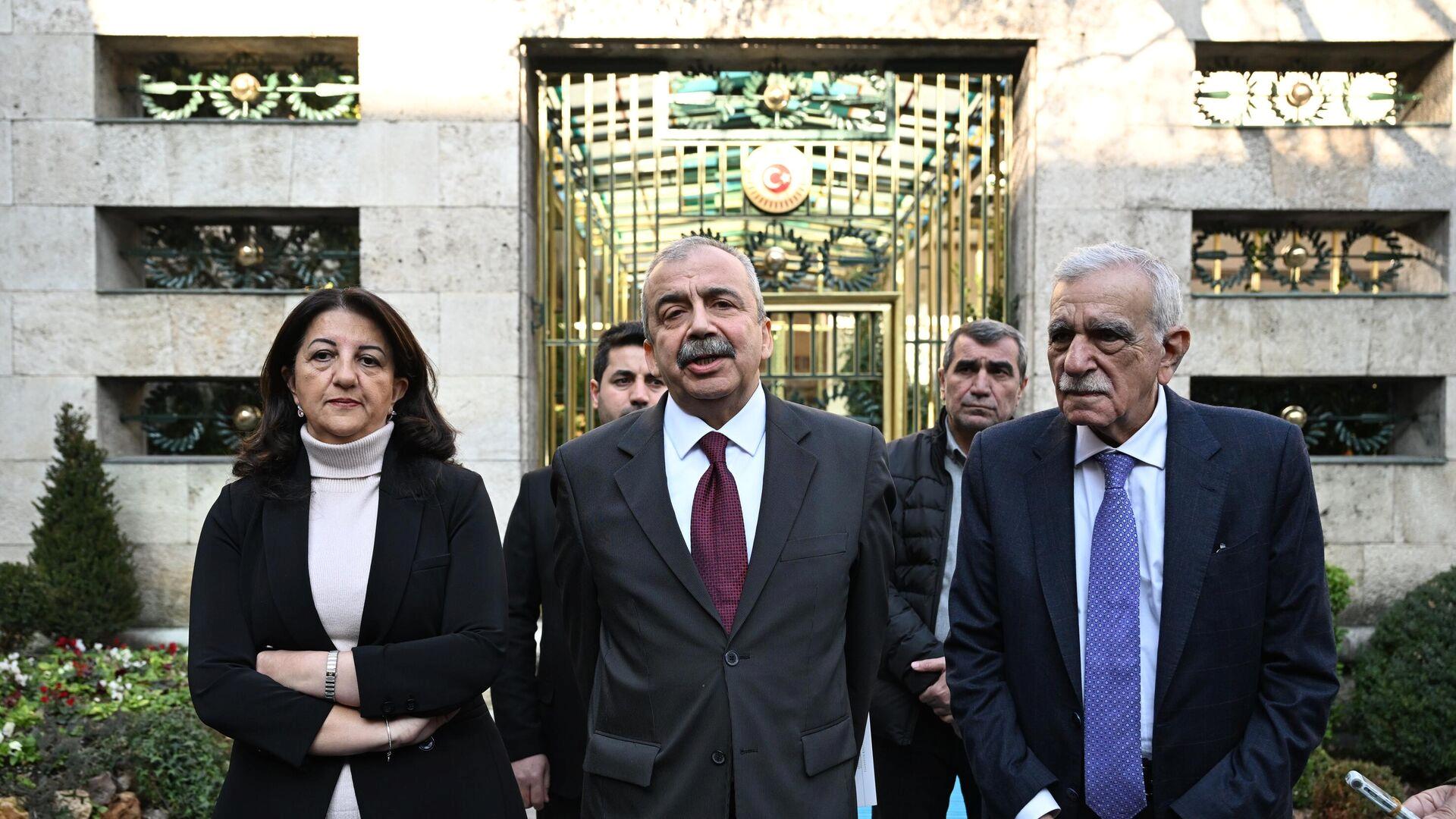 dem-parti-imrali-heyetinin-gorusme-takvimi-belli-oldu-ak-parti-gelecek-ve-saadet-partisi-zwuT5l2i.jpg