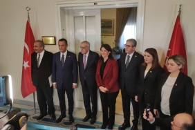 dem-partiden-chpye-ziyaret-gorusme-basladi-YVQp6epG.jpg