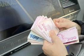 emeklilerin-bayram-ikramiyesi-zammi-icin-bekleyisi-masaya-yansiyan-rakamlar-lMmsATpi.jpg