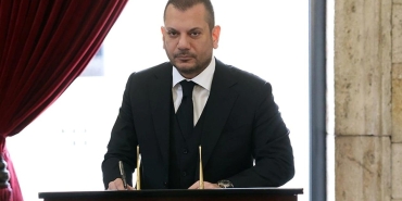 ertugrul-doganin-sistem-uzerine-elestirileri-XqSI8GEH.jpg
