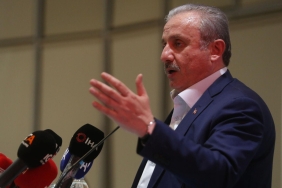 eski-tbmm-baskani-sentop-yanitladi-kabine-degisecek-mi-kendisine-bakanlik-gorevi-mi-verilecek-pVHpkRaQ.jpg